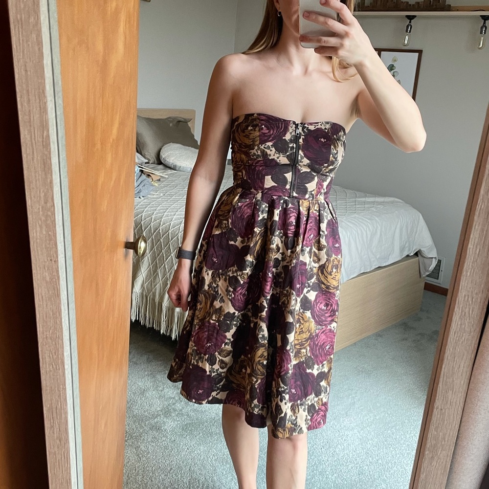 Blanco strapless dress